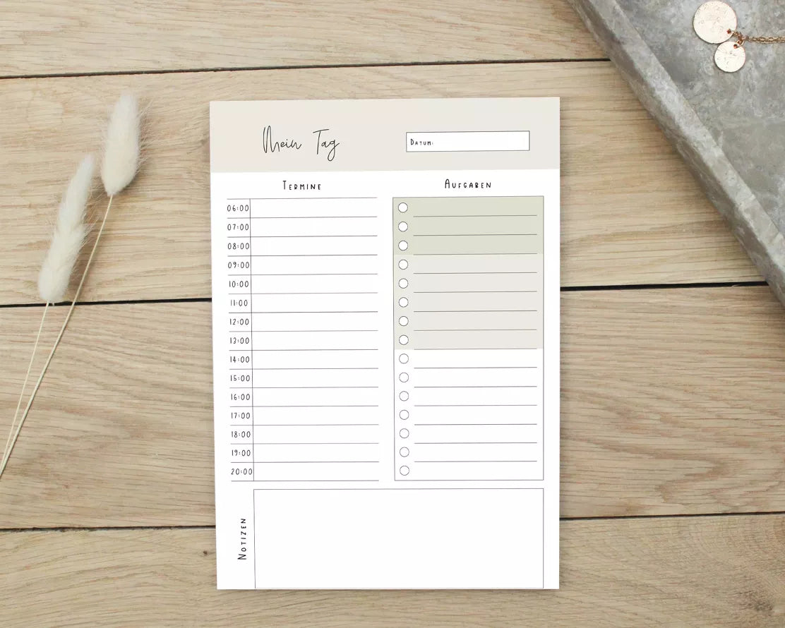 Tagesplaner DIN A5 – 50 Blatt | To-Do-Liste & Stundenplan | Tagesübersicht auf Naturpapier für Büro & Alltag
