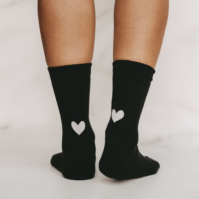 Schwarze Socken mit Herz 43-46