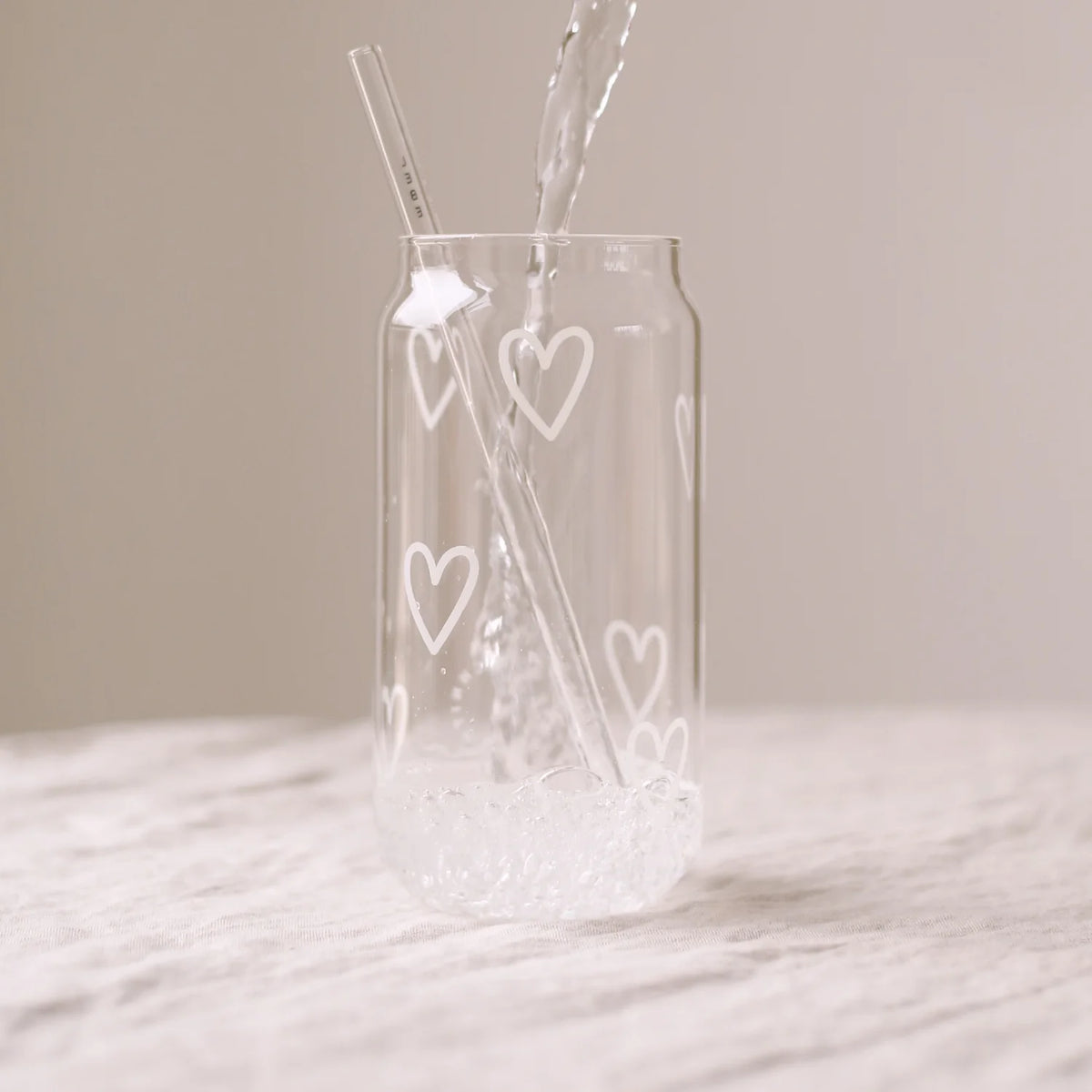 Eulenschnitt Trinkglas Herzen (500 ml) – Das perfekte Sommerglas in Dosenform