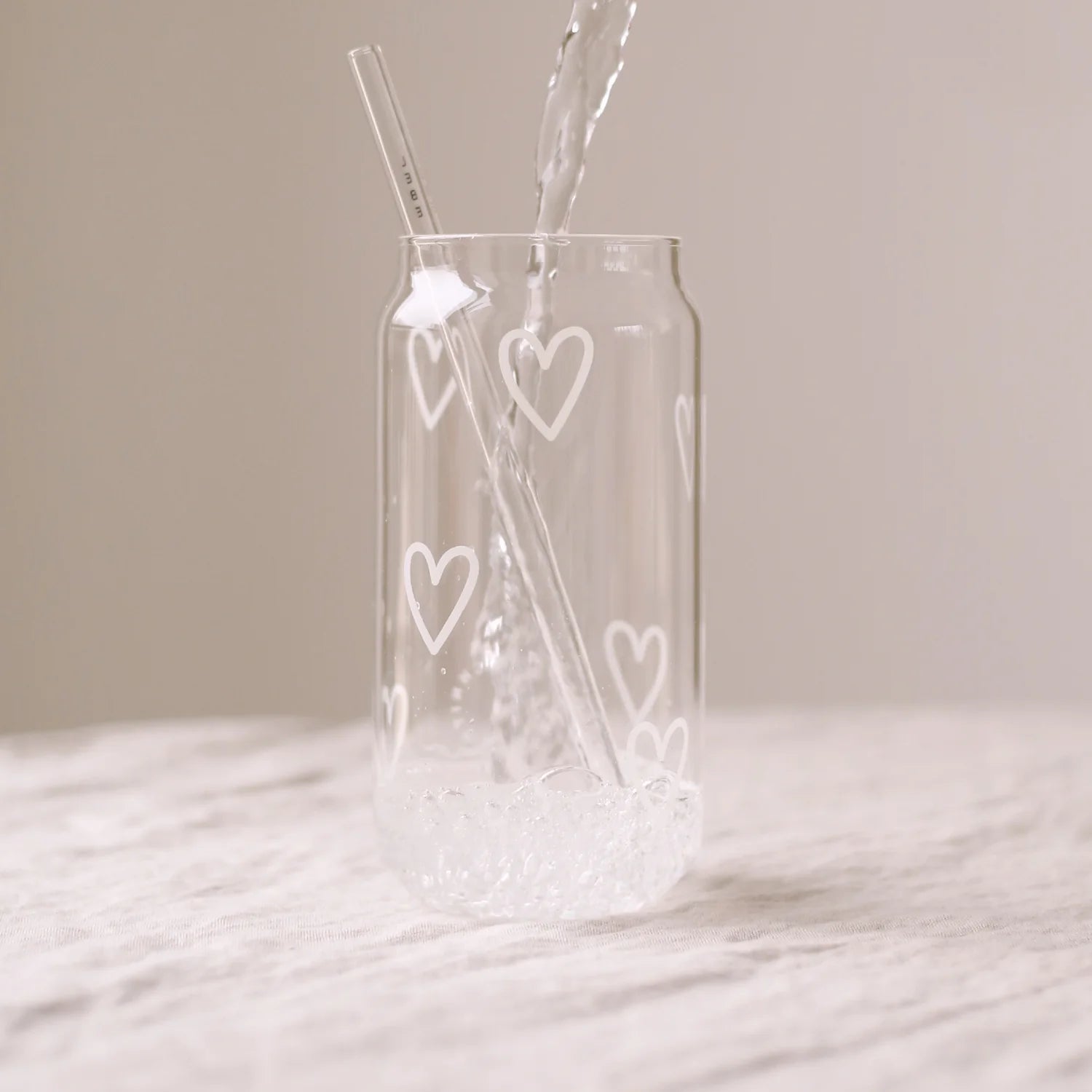 Eulenschnitt Trinkglas Herzen (500 ml) – Das perfekte Sommerglas in Dosenform