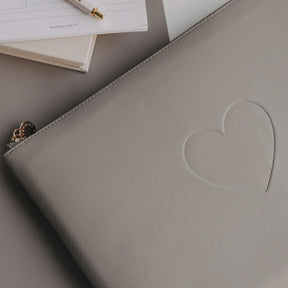 Laptoptasche Herz Grau von Eulenschnitt