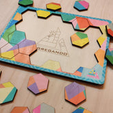 Buntes Montessori Hexagon Puzzle Holz 30 x 21 cm von Agregando-Holzsteckpuzzle-Agregando-LAPONDO
